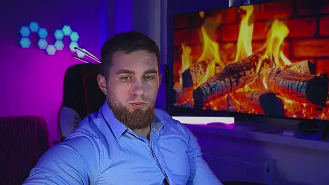 Snapshot of Sweeet__boy chatting on 02-19-26, 10:12 Sweeet boy online show from 02-19-26, 10:12