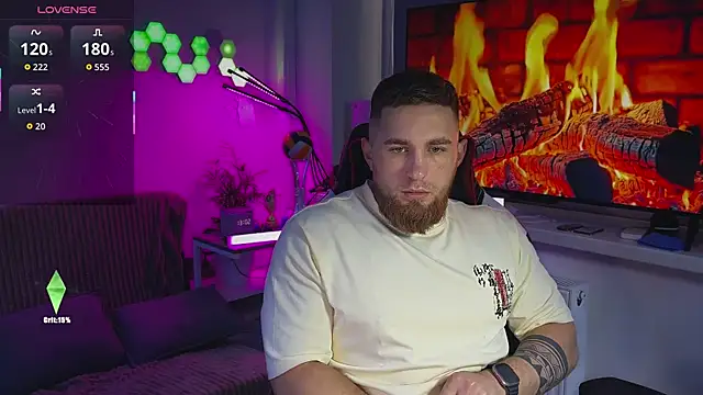 Snapshot of Sweeet__boy chatting on 02-27-26, 10:04 Sweeet boy online show from 02-27-26, 10:04