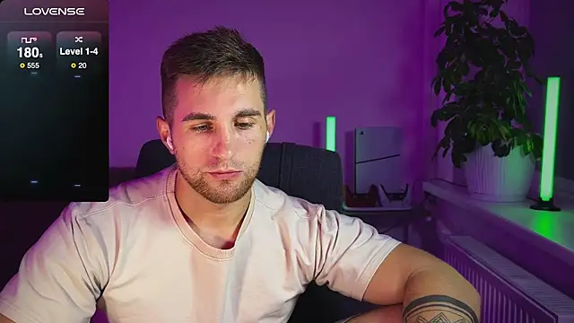 Sweeet  boy online show from 10-07-25, 08:43