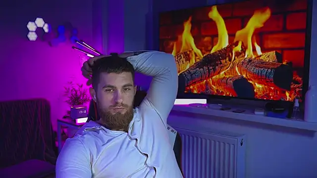 Snapshot of Sweeet__boy chatting on 02-17-26, 02:14 Sweeet boy online show from 02-17-26, 02:14