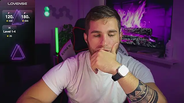 Sweeet  boy online show from 11-14-25, 10:52