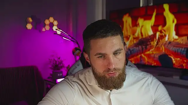 Snapshot of Sweeet__boy chatting on 02-16-26, 12:04 Sweeet boy online show from 02-16-26, 12:04