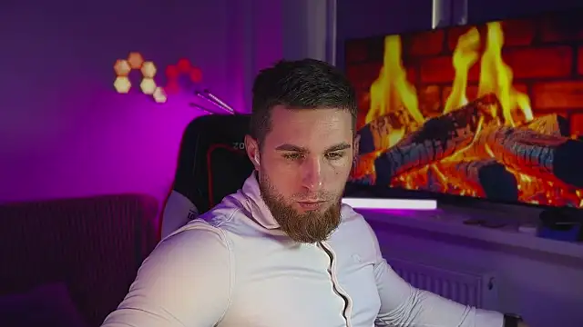 Snapshot of Sweeet__boy chatting on 02-21-26, 11:45 Sweeet boy online show from 02-21-26, 11:45