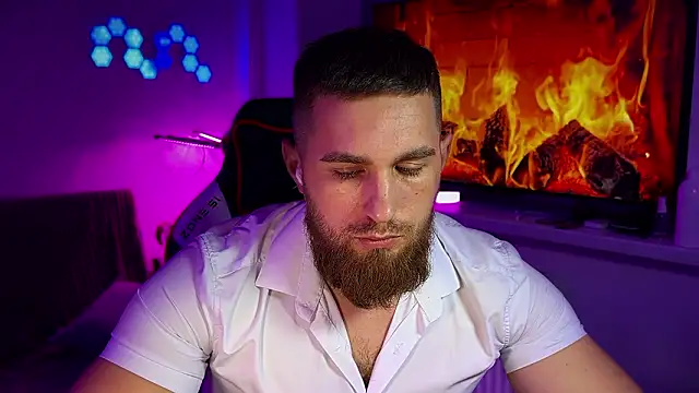 Snapshot of Sweeet__boy chatting on 01-19-26, 03:49 Sweeet boy online show from 01-19-26, 03:49