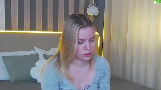 Snapshot of AmaliaBell chatting on 05-31-26, 01:17 AmaliaBell online show from 05-31-26, 01:17