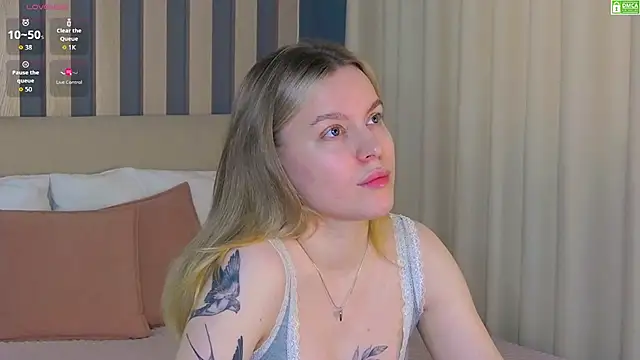 Snapshot of AmaliaBell chatting on 03-16-26, 01:48 AmaliaBell online show from 03-16-26, 01:48