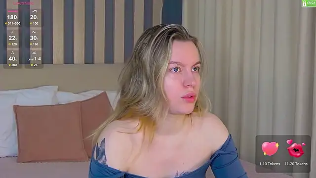 Snapshot of AmaliaBell chatting on 03-15-26, 01:07 AmaliaBell online show from 03-15-26, 01:07