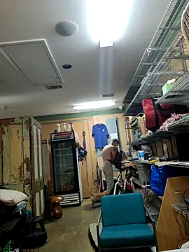 leahcimnikral online show from 10-06-25, 12:45