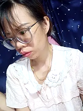   Mai-love19   online show from 07-26-26, 12:17