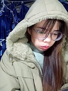   Mai-love19   online show from 11-28-25, 12:33