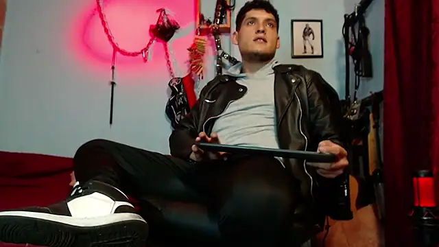 dom2travelersss online show from 01-09-26, 11:22