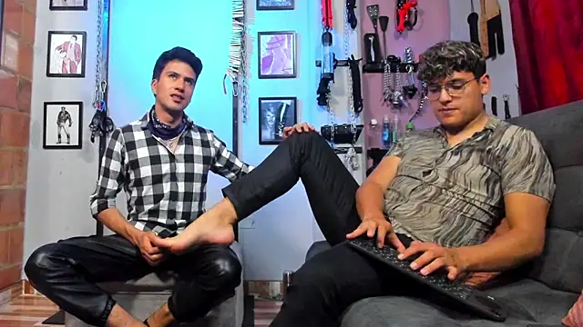 Snapshot of dom2travelersss chatting on 02-03-25, 05:24 dom2travelersss online show from 02-03-25, 05:24