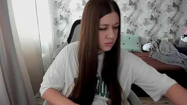 Snapshot of Lis_Kollen chatting on 06-24-26, 11:31 Lis Kollen online show from 06-24-26, 11:31