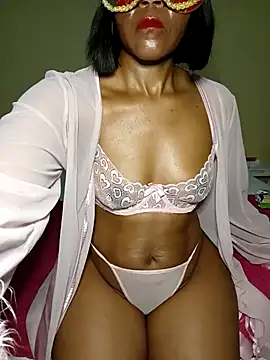 Snapshot of BabySweetDee chatting on 05-21-26, 02:09 BabySweetDee online show from 05-21-26, 02:09