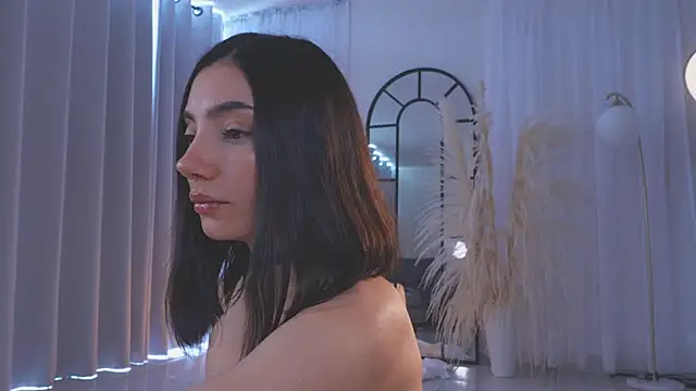 AmyArmstrong online show from 11-04-25, 08:45