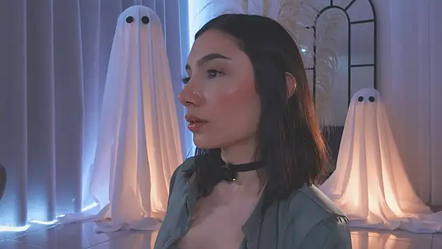 AmyArmstrong online show from 10-25-25, 07:36