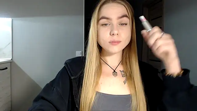 Snapshot of Sunbeam_ chatting on 01-15-25, 08:05 Sunbeam online show from 01-15-25, 08:05