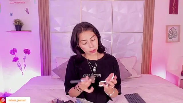 Snapshot of natalie_jaensen chatting on 05-23-26, 03:16 natalie jaensen online show from 05-23-26, 03:16