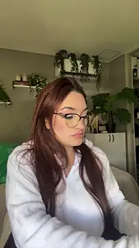 Snapshot of DaniDusan_ chatting on 10-07-25, 04:41 DaniDusan  online show from 10-07-25, 04:41