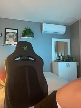 DaniDusan  online show from 02-16-26, 08:40