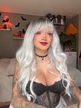 Snapshot of DaniDusan_ chatting on 10-20-25, 06:52 DaniDusan  online show from 10-20-25, 06:52