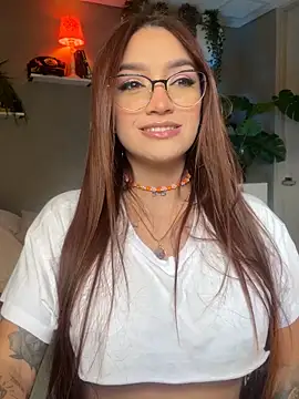 Snapshot of DaniDusan_ chatting on 10-03-25, 04:19 DaniDusan  online show from 10-03-25, 04:19