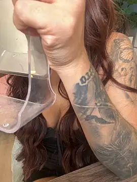 Snapshot of DaniDusan_ chatting on 09-25-25, 05:41 DaniDusan  online show from 09-25-25, 05:41