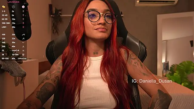 Snapshot of DaniDusan_ chatting on 12-07-24, 12:57 DaniDusan  online show from 12-07-24, 12:57