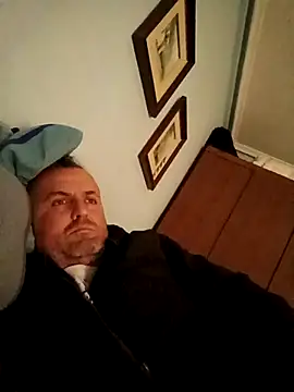 Snapshot of andres1925 chatting on 03-02-26, 01:18 andres1925 online show from 03-02-26, 01:18