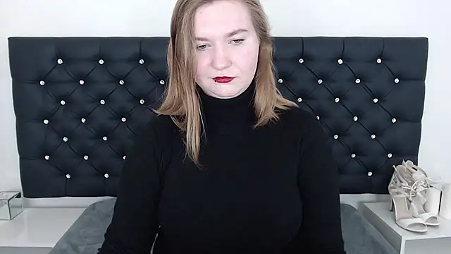 LaraDream online show from 03-06-25, 02:30