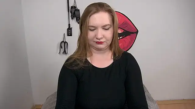 LaraDream online show from 11-28-25, 03:01