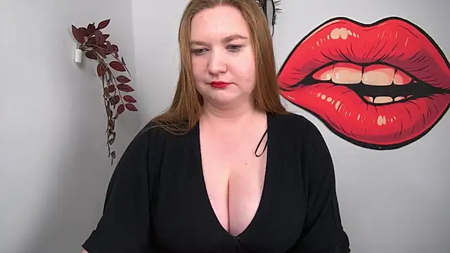 Snapshot of LaraDream chatting on 04-19-26, 06:43 LaraDream online show from 04-19-26, 06:43