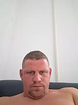 Snapshot of zagi3m23 chatting on 07-27-26, 04:25 zagi3m23 online show from 07-27-26, 04:25