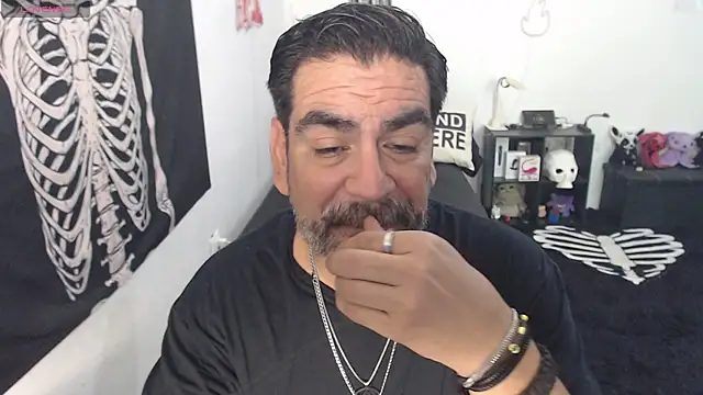 Snapshot of soyelcarlitos_ chatting on 06-01-26, 05:34 soyelcarlitos online show from 06-01-26, 05:34