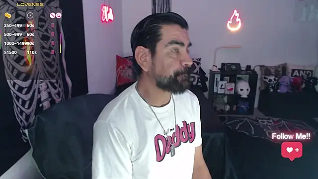 Snapshot of soyelcarlitos_ chatting on 05-12-26, 01:17 soyelcarlitos online show from 05-12-26, 01:17