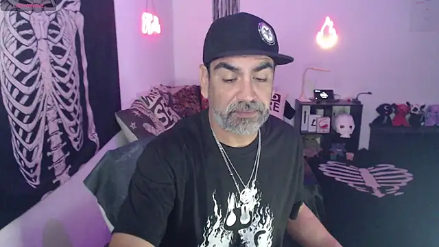 Snapshot of soyelcarlitos_ chatting on 06-15-26, 06:35 soyelcarlitos online show from 06-15-26, 06:35