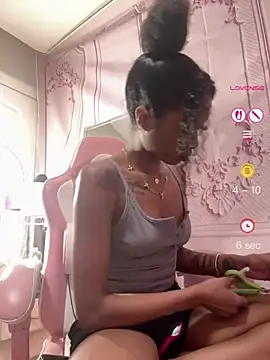 Snapshot of mismialove chatting on 06-01-26, 10:15 mismialove online show from 06-01-26, 10:15