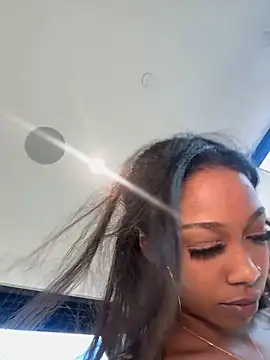 mismialove online show from 02-26-26, 10:54