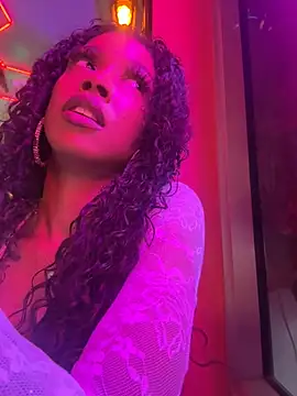 Snapshot of mismialove chatting on 05-15-26, 10:52 mismialove online show from 05-15-26, 10:52