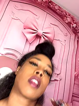 mismialove online show from 12-18-25, 12:31