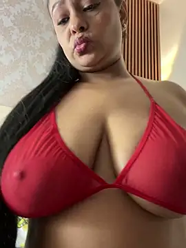 Snapshot of sofia_xxx02 chatting on 03-17-25, 06:32 sofia xxx02 online show from 03-17-25, 06:32