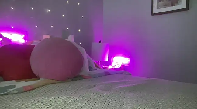 Snapshot of Fitnessbabe69 chatting on 02-23-25, 11:55 Fitnessbabe69 online show from 02-23-25, 11:55