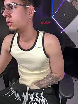 bigryann23 online show from 06-15-26, 10:42