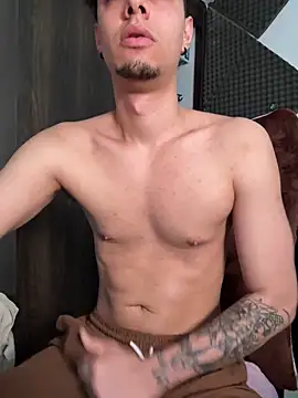 bigryann23 online show from 03-04-26, 02:47