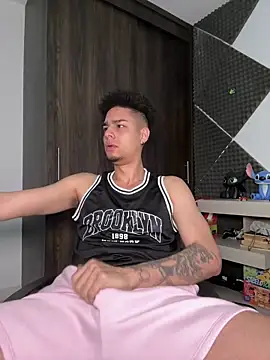 bigryann23 online show from 03-22-26, 03:57